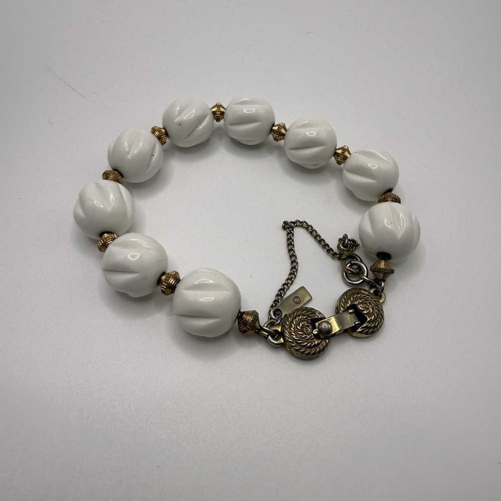 Monet Bracelet Gold Tone Safety Clasp White Beads VTG Estate‎ Retro Chunky